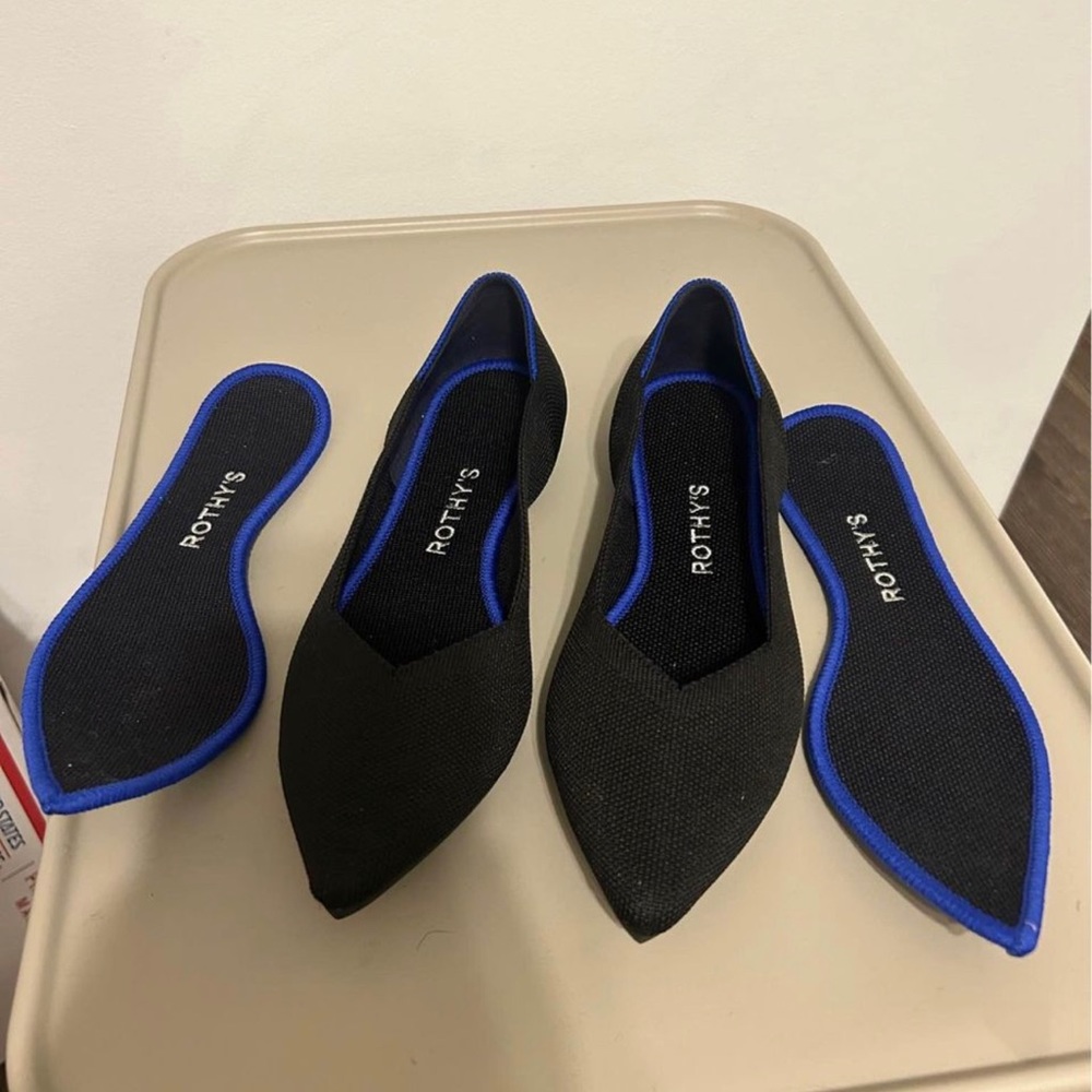 NEW Rothy’s Pointed Toe Flats Black 7.5 with Extra Insoles